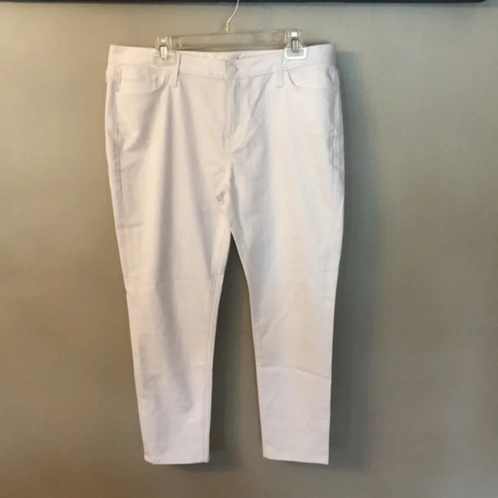 KATE SPADE SIZE 33 WHITE BROOME STREET DENIM JEAN